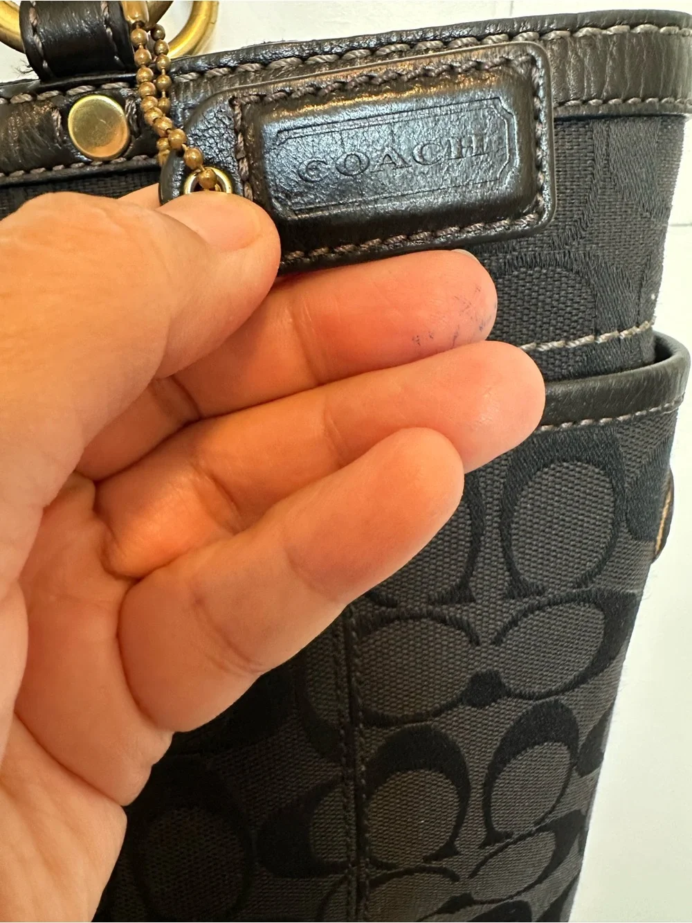 🖤 Coach Signature Black Canvas Tote 🖤